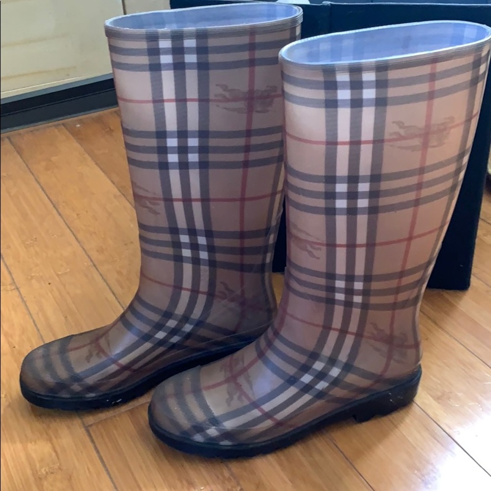 Authentic Burberry Rain Boots - Size 6.5